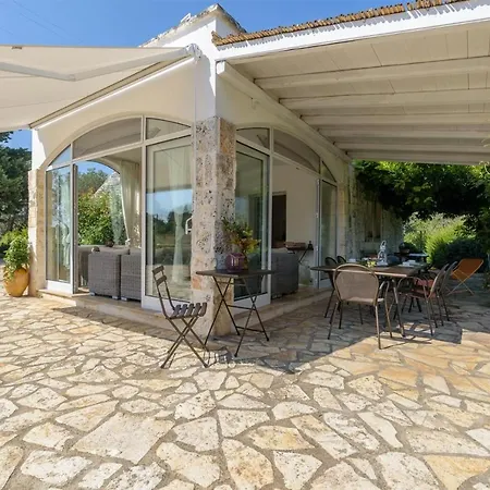 Sleeps 6 Pool Wifi * Ceglie Messapica